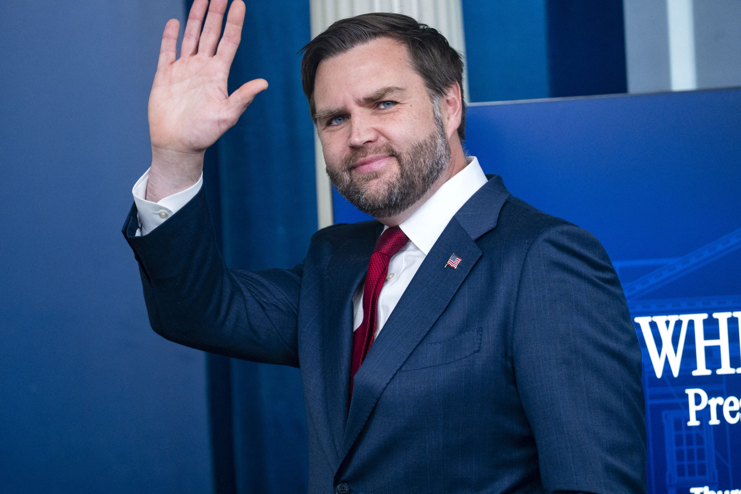 Vance se va concentra pe eforturile împotriva fraudei în statele democrate, spune Trump