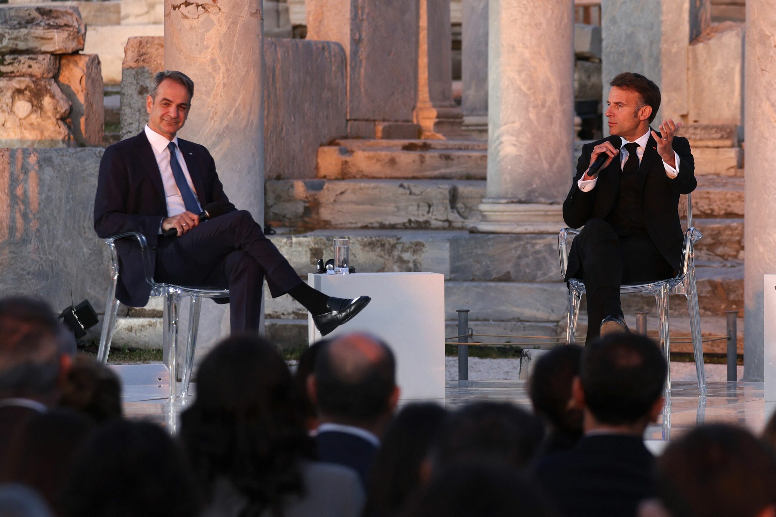 Vizita lui Macron la Atena. Franța și Grecia reînnoiesc angajamentele de apărare reciprocă