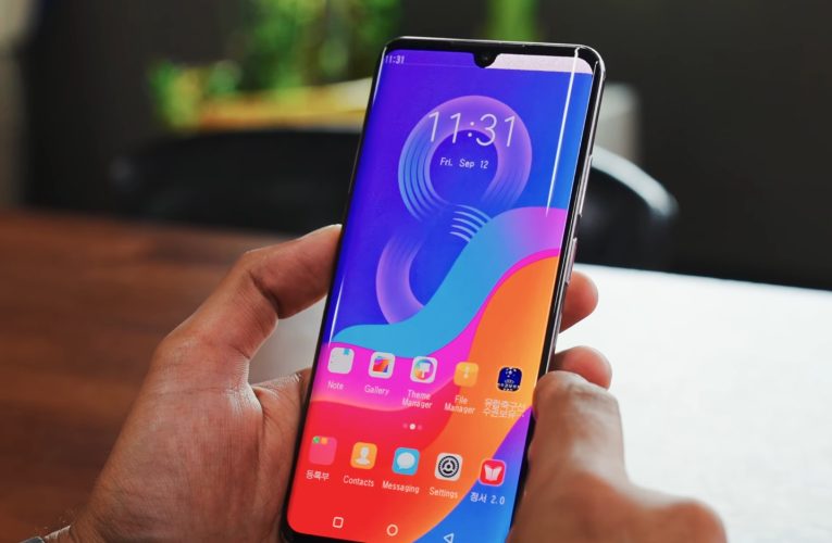 81% din germani își verifică telefonul în fiecare oră chiar dacă nu primesc nicio notificare. Cum se manifestă FOMO la tineri, câți își pierd șirul gândurilor