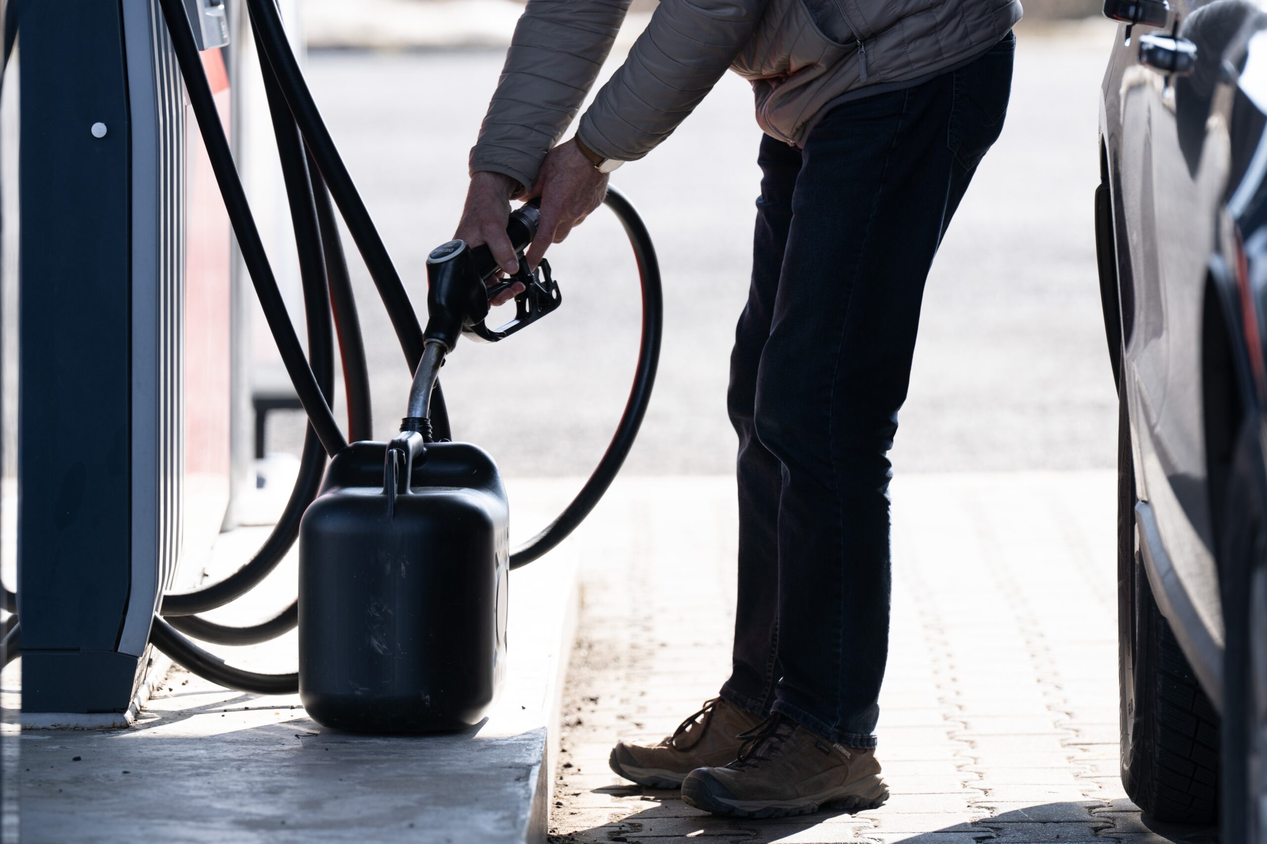 Arabia Saudită trage semnalul de alarmă: benzina, pe cale să devină o problemă globală