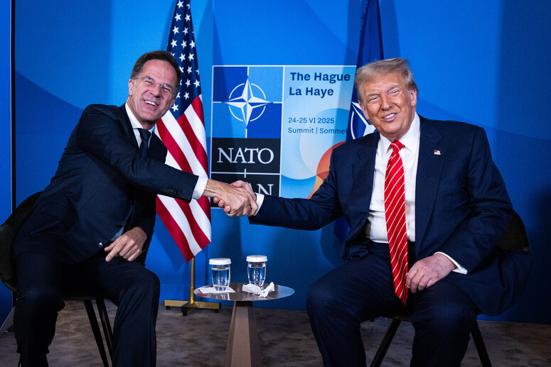 Bloomberg: NATO va invita, în premieră, patru țări din Golf la summitul de la Ankara. Care este motivul