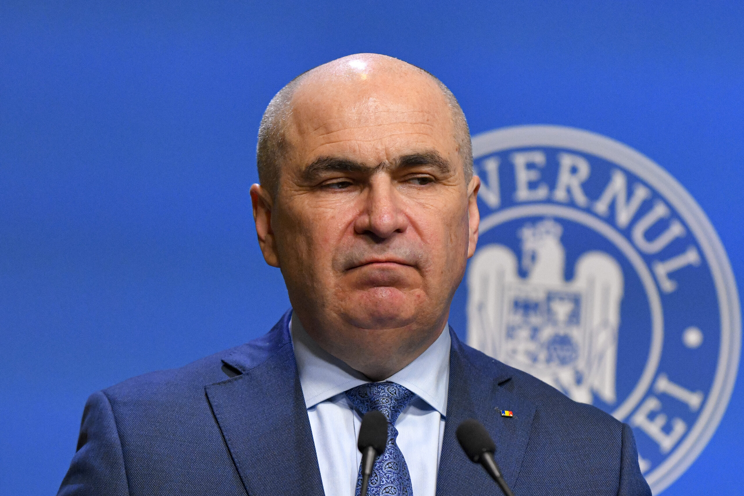 Bolojan, despre sărăcirea populației: Oameni care locuiesc în penthouse vin să plângă pe umărul românilor