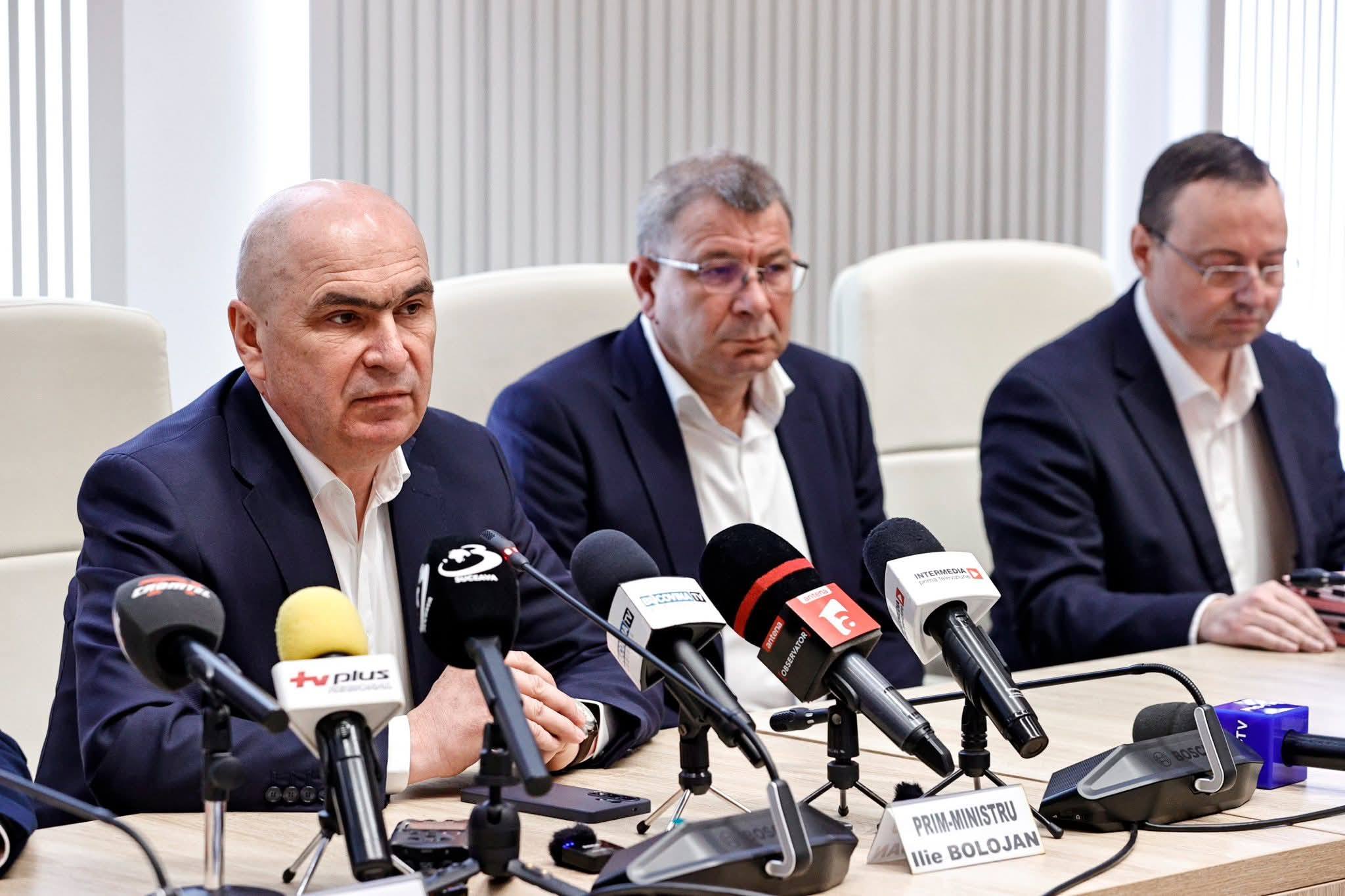 Bolojan: Primul contract finanțat din SAFE, semnat la Suceava pentru A7