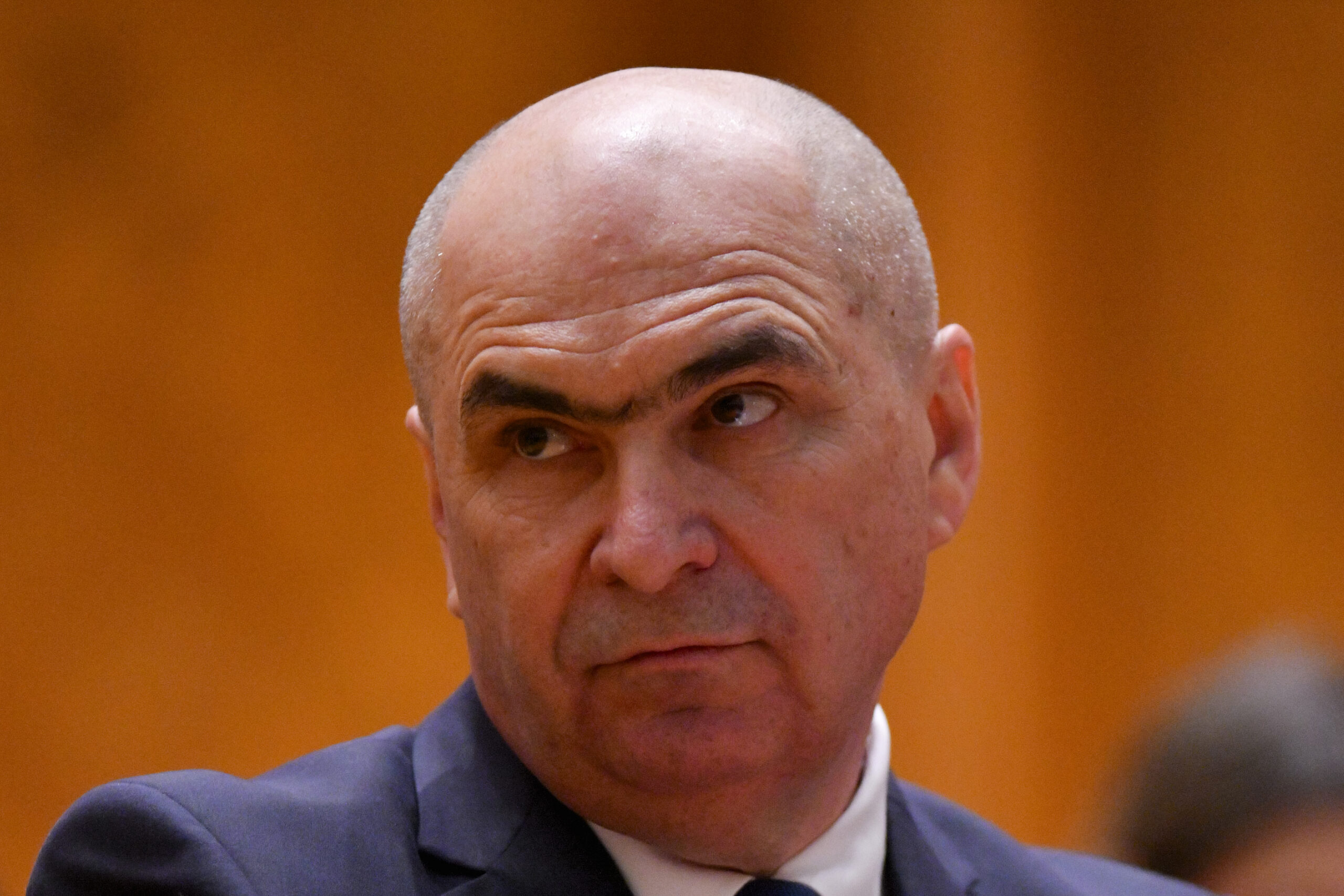 Bolojan răspunde criticilor că e prea dur