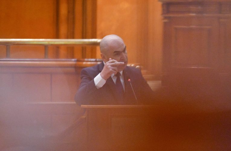 Cât poate sta și ce poate face Ilie Bolojan ca premier interimar