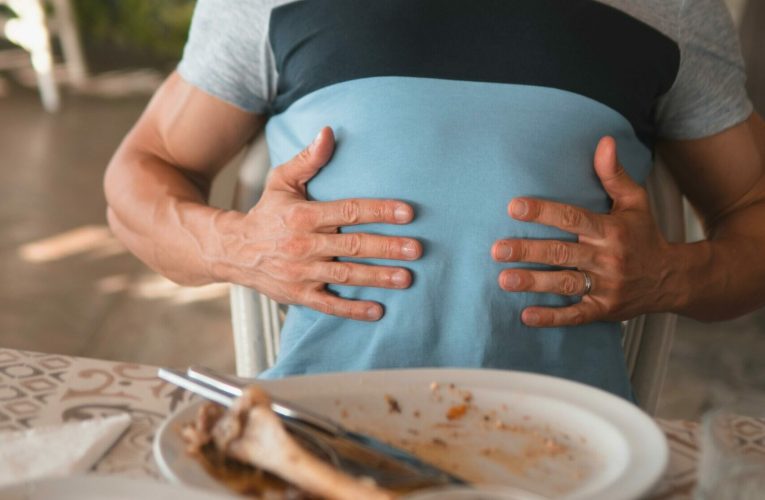 Ce băutură trebuie să consumi după ce ai luat cina, dacă vrei să ai o digestie mai bună