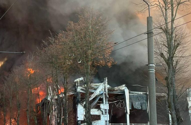 Cinci persoane au fost ucise într-un atac ucrainean în Crimeea, chiar înainte de armistițiu