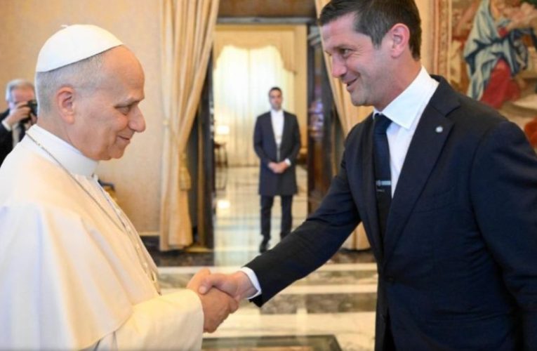 Cristi Chivu a fost primit cu echipa Inter Milano de Papa Leon al XIV-lea, la Vatican