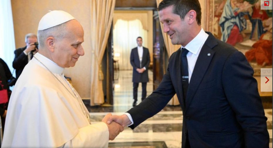 Cristi Chivu a fost primit cu echipa Inter Milano de Papa Leon al XIV-lea, la Vatican