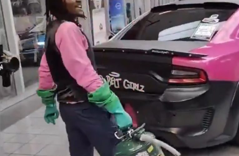 Cum transformă un tânăr de 21 de ani deșeurile din plastic în benzină și motorină