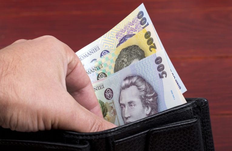 Dacă nu suporți bancnotele dezordonate, psihologia spune că ai aceste trăsături