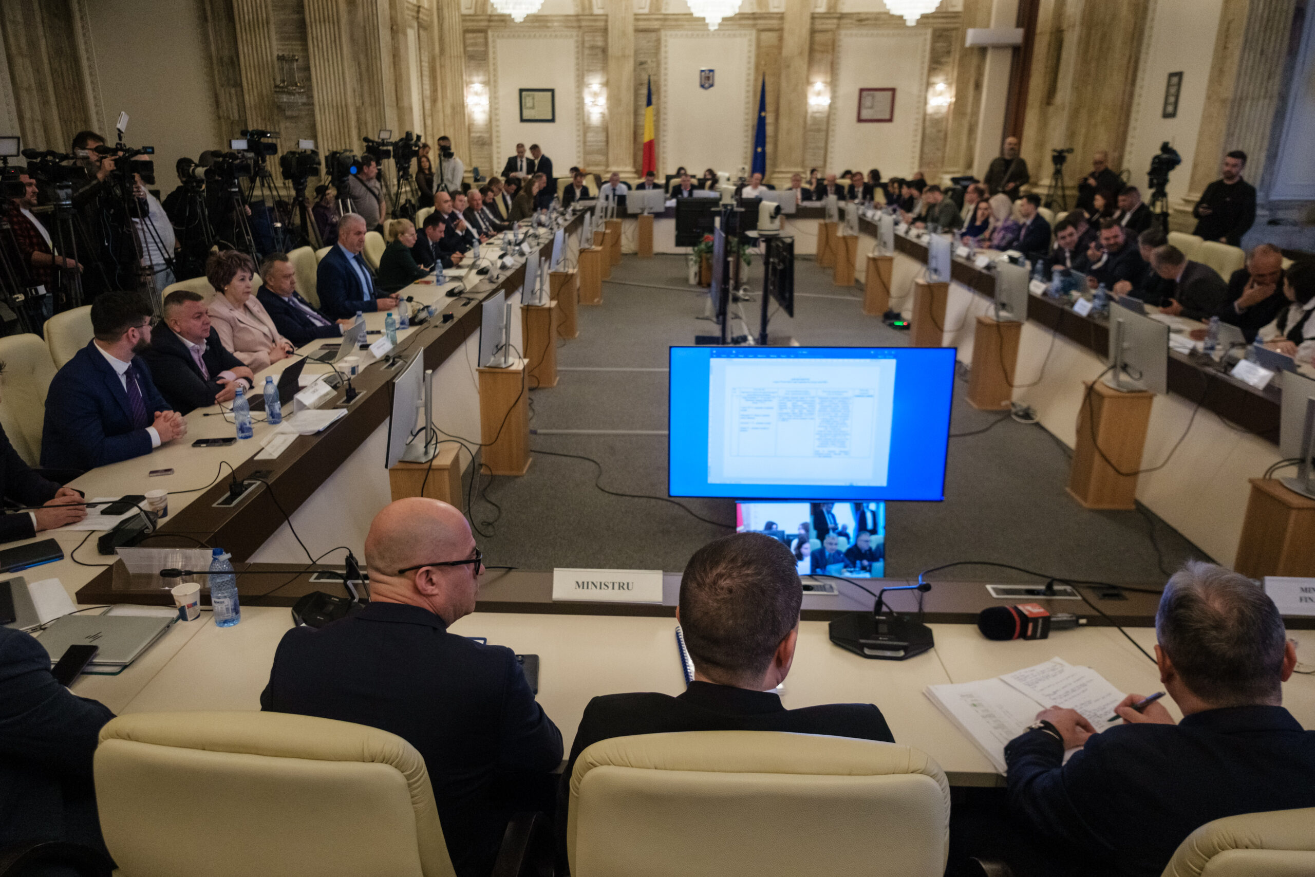 De ce ideea unui premier tehnocrat este una proastă pentru România. Istoria ne arată limitele clare