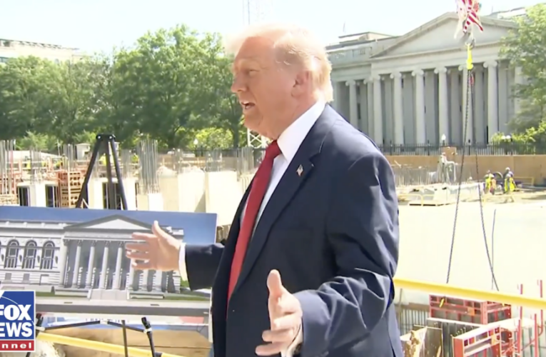 Din șantierul noii săli de bal, Trump anunță că ieri era să atace Iranul: „Mai aveam o oră”. Ce vrea să facă cu Cuba