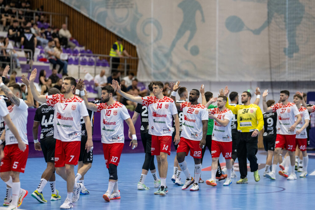 Dinamo București încheie sezonul la handbal masculin cu o victorie la limită cu Poli Timișoara