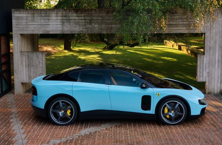 După reacțiile negative față de Ferrari Luce, CEO-ul Lamborghini spune că anularea propriului model electric a fost decizia corectă