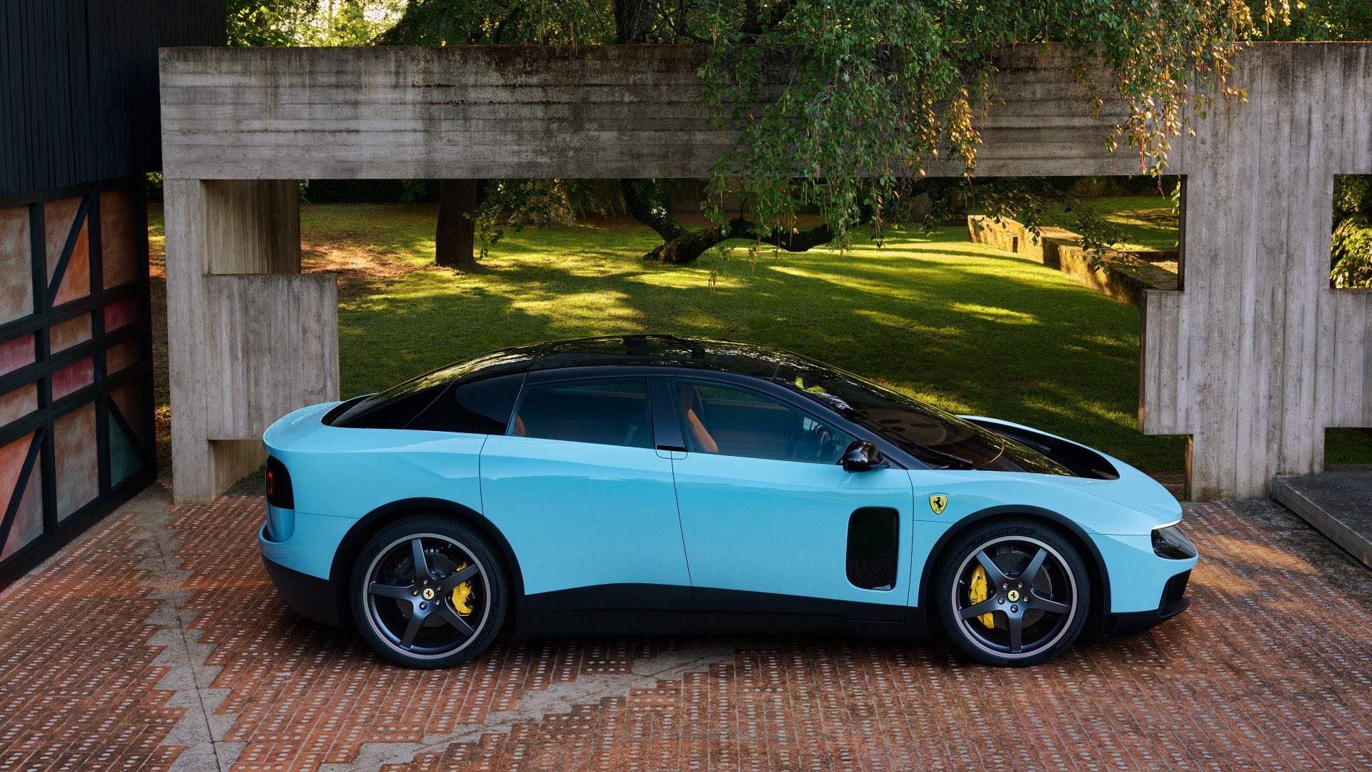 După reacțiile negative față de Ferrari Luce, CEO-ul Lamborghini spune că anularea propriului model electric a fost decizia corectă