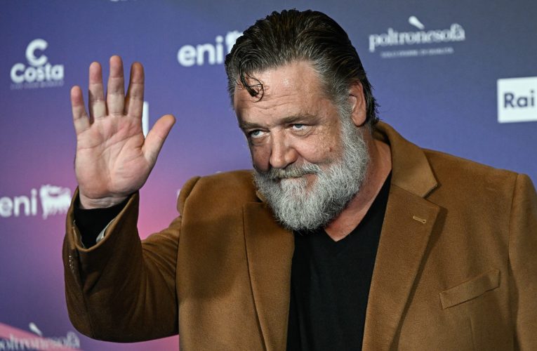 Filmările unui film nou cu Russel Crowe, oprite din cauza riscului de pestă porcină