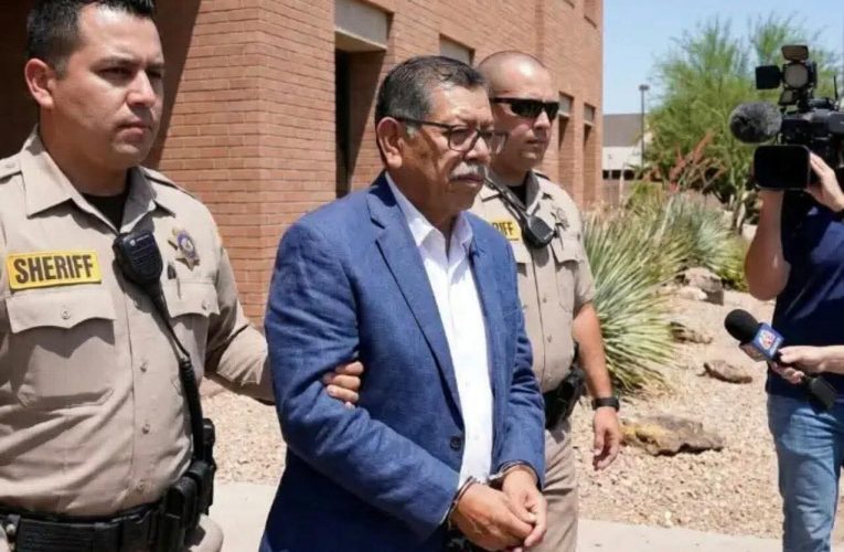 Fostul șef al poliției din Sinaloa, în fața instanței americane: lua 100.000 de dolari pe lună de la „Los Chapitos” ca să avertizeze cartelul despre raiduri