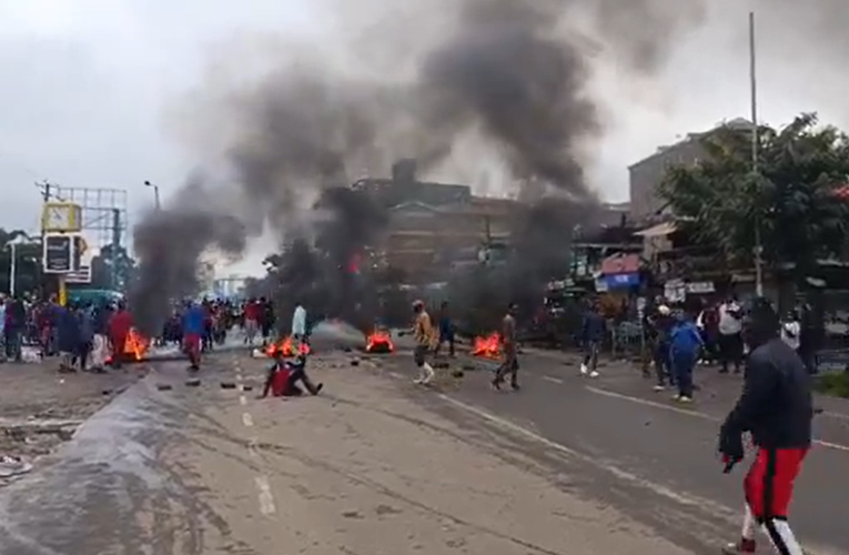 Grevă de transport în Kenya. Protestatarii ard cauciucuri pe marile șosele din Capitală