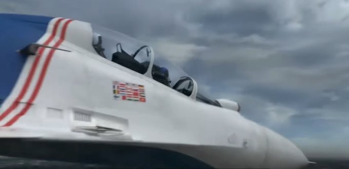 Imagini generate cu AI la parada de Ziua Victoriei. Avioane rusești cu steaguri NATO au apărut în transmisiunea oficială