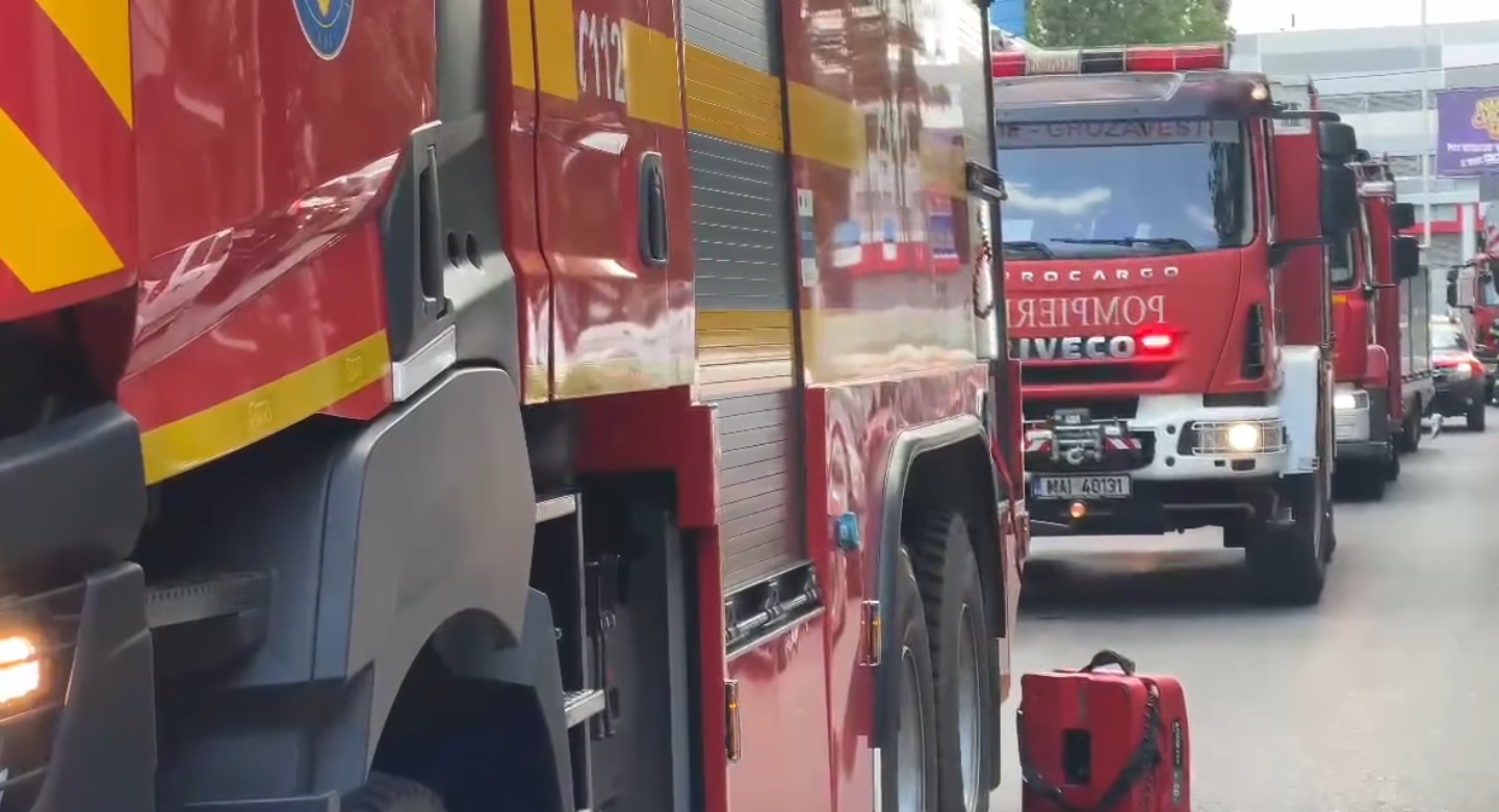 Incendiu la locomotiva unui tren de călători în Maramureș. Circulația feroviară, blocată pe Magistrala 400