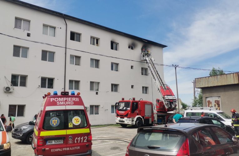 Incendiu la o garsonieră din orașul Balș