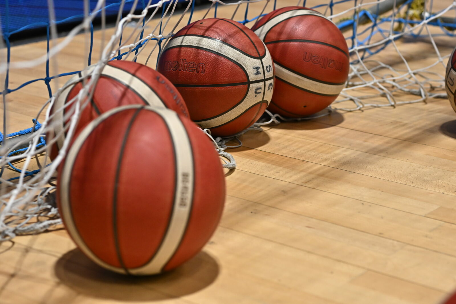 Inteligența artificială intră în sport. Va lua unele decizii în locul arbitrilor de baschet