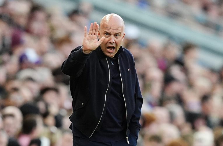 Liverpool l-a demis pe antrenorul principal