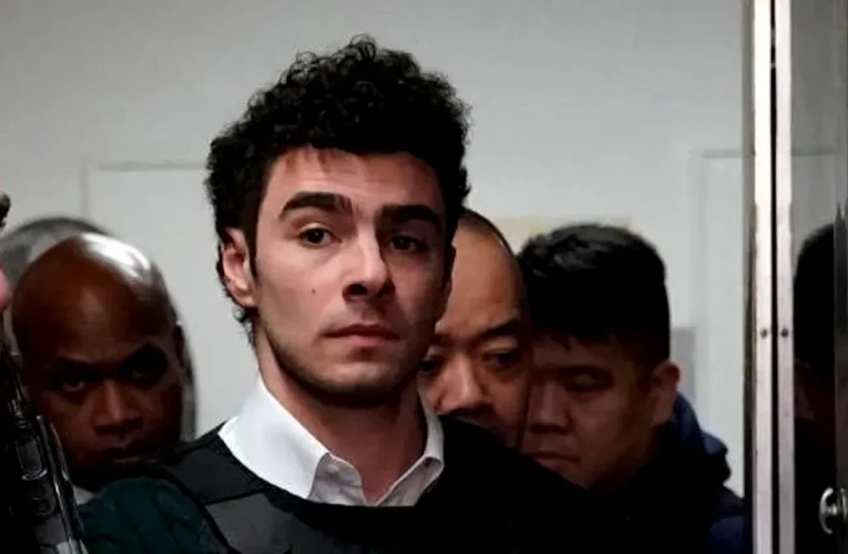 Luigi Mangione revine în instanță. Probele găsite în rucsac ar putea decide cursul procesului pentru uciderea CEO-ului UnitedHealthcare