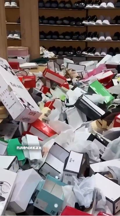 Magazin distrus la inaugurare de clienții care s-au bătut pe oferte. Numeroase produse au fost furate