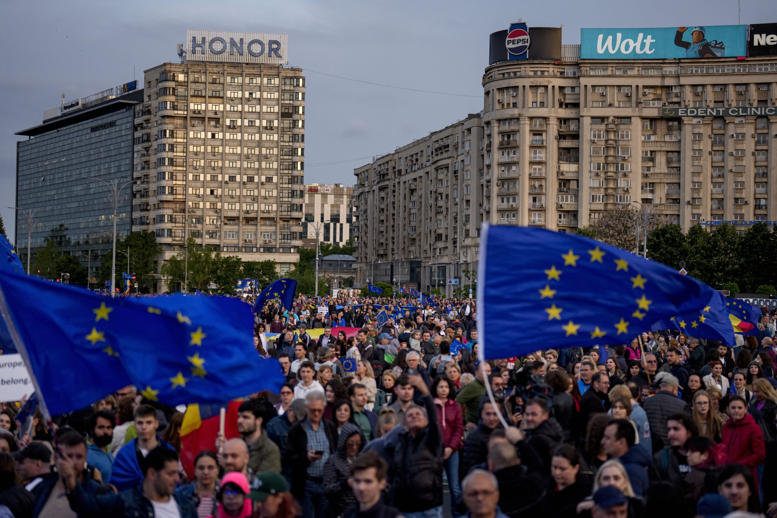 Manifestație pro-UE în centrul Capitalei de Ziua Europei, cu tema „Un singur drum – Europa”. Mesajul lui Tudor Chirilă