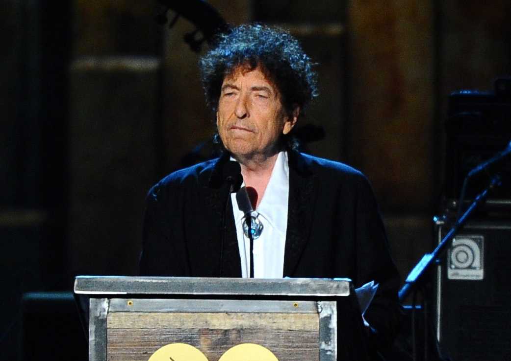 Mare sărbătoare: este ziua legendarului muzician Bob Dylan