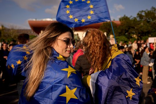 Marș pro-Europa la București de 9 Mai. Organizatorii cer susținerea democrației și a parcursului european al României