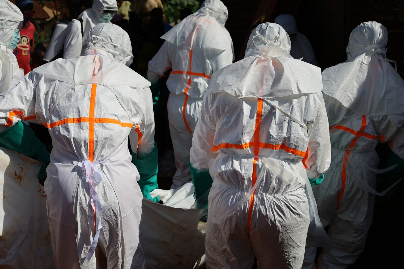 Medici fără Frontiere: Răspândirea Ebola în RD Congo este profund alarmantă