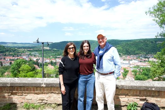 „Mi-ați depășit așteptările în orice privință”. Ambasadorul SUA, Darryl Nirenberg, impresionat de România, după un tur al orașelor Transilvaniei
