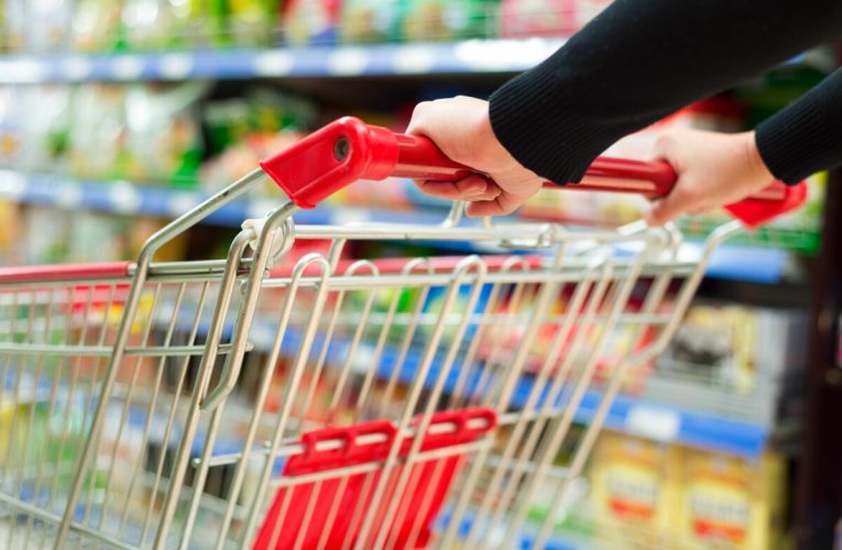 Noi reguli pentru retaileri la vânzarea cărnii de porc. Noul Ministru spune că va verifica personal supermarketurile