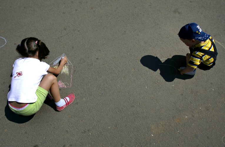 Peste 10.500 de copii au fost dați dispăruți în ultimul an în România. Salvați Copiii: „Pentru un copil, fuga este un strigăt de ajutor”
