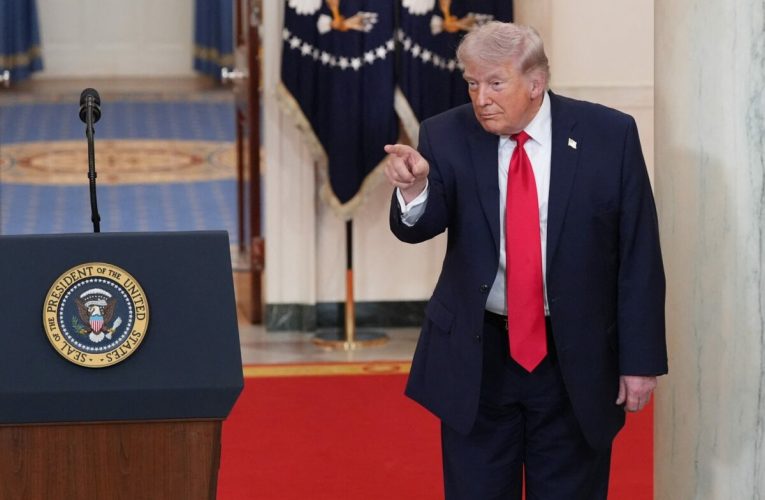 Piețele globale scad, iar petrolul sare de 110 dolari după avertismentul lui Trump către Iran: „Ceasul ticăie”