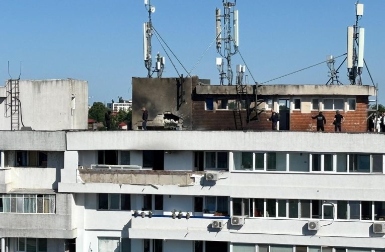 Prefectura Galați: Locuitorii din blocul lovit de dronă pot opta pentru relocare / Inspectorii ISC vor face o expertiză tehnică a blocului