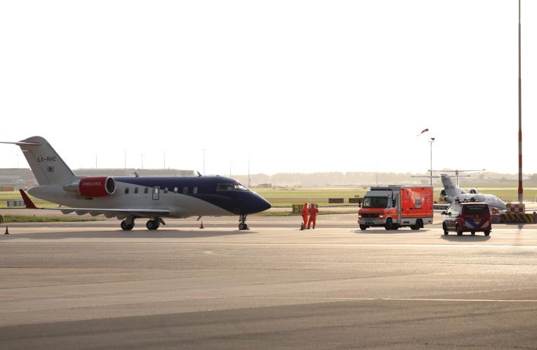 Primul avion cu pasageri evacuați de pe nava de croazieră afectată de hantavirus a plecat din Tenerife
