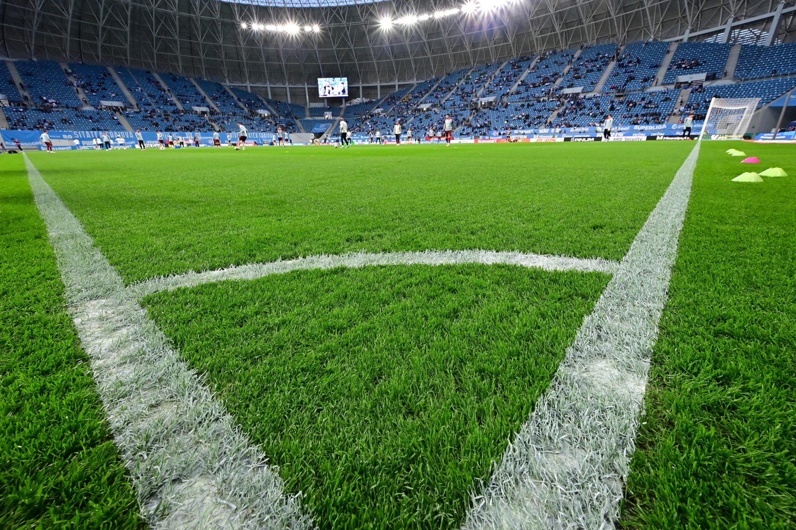 Programul etapei a 9-a din Superliga de fotbal play-off/play-out. Când se joacă duelul primelor clasate Universitatea Craiova – U Cluj