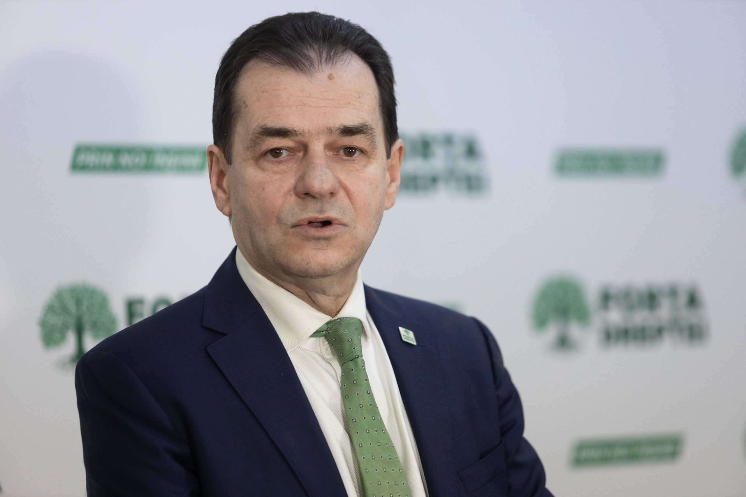 PSD a depus plângere penală împotriva lui Ludovic Orban pentru plata despăgubirilor către frații Micula. PSD invocă un prejudiciu de 912 milioane de lei