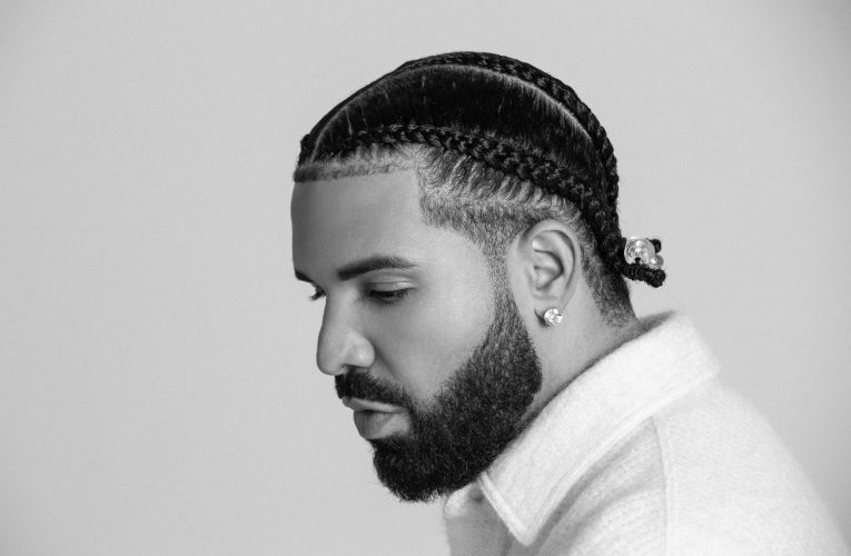 Rapperul canadian Drake surprinde și lansează vineri trei albume simultan: „Iceman”, „Maid of Honour” și „Habibti”