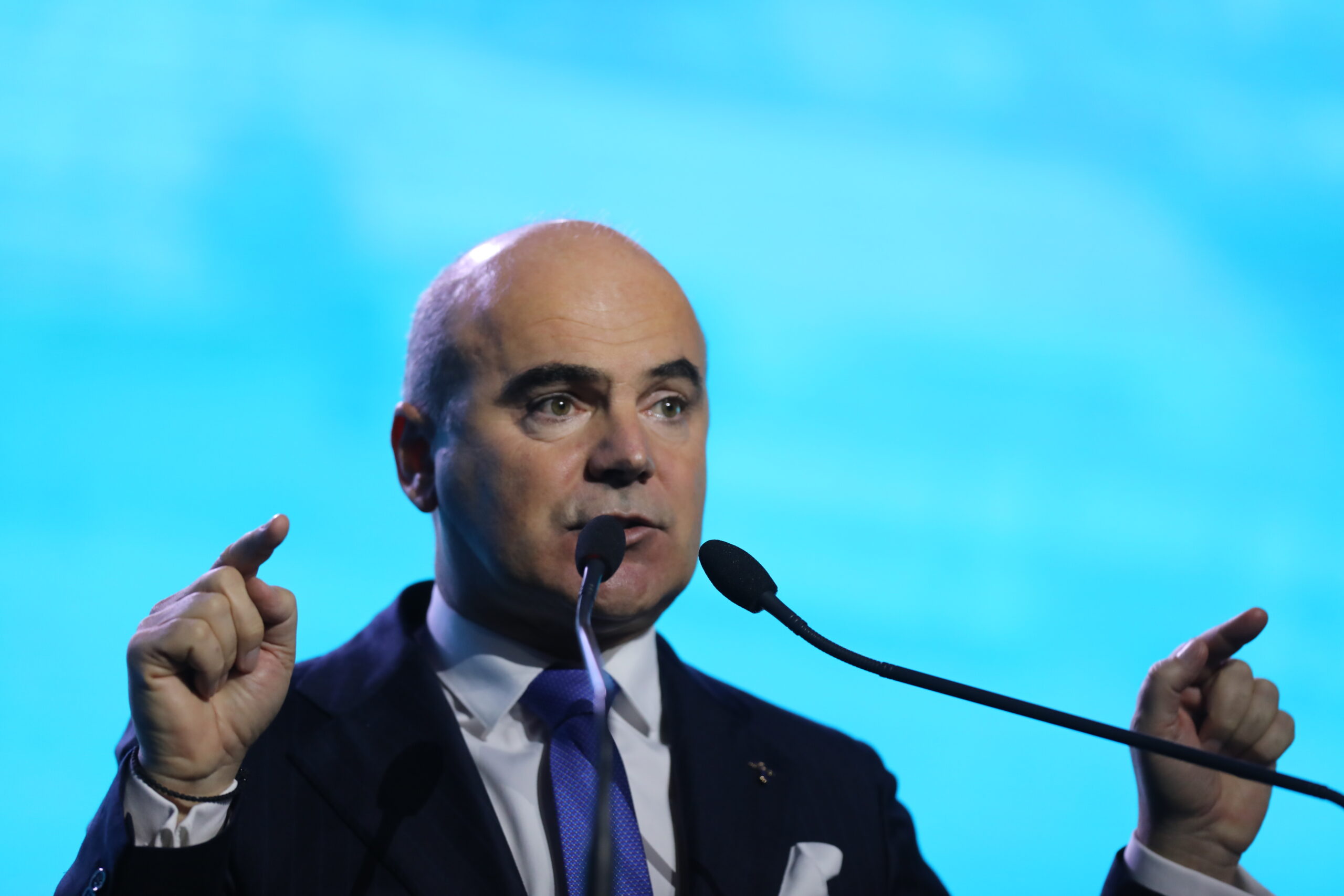 Rareș Bogdan critică dur inițiativa lui Bolojan de a opri proiectul României cu SUA de la Doicești: „Răsturnarea de situație e o mișcare geopolitică de o duritate rară. Bucureștiul trage frâna de mână. Transmitem impredictibilitate politică la nivel înalt”