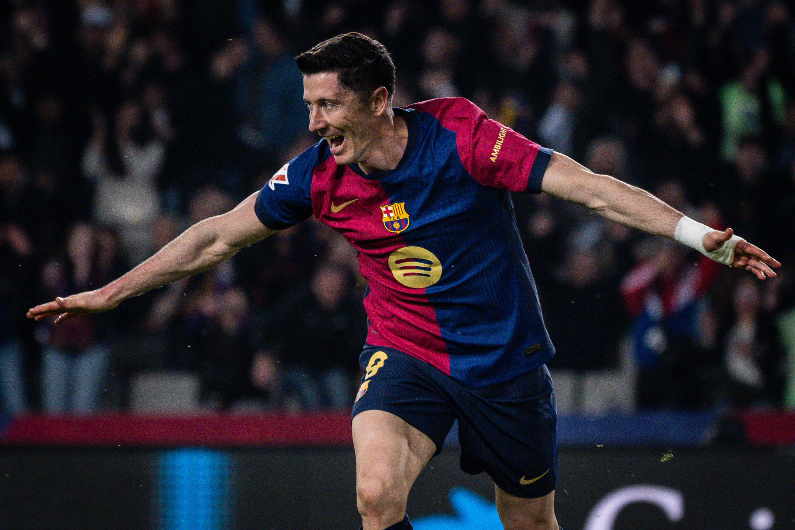 Robert Lewandowski și-a anunțat plecarea de la Barcelona