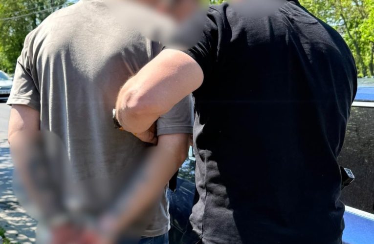 Român dat în urmărire de islandezi pentru fraudă și spălare de bani, prins în România