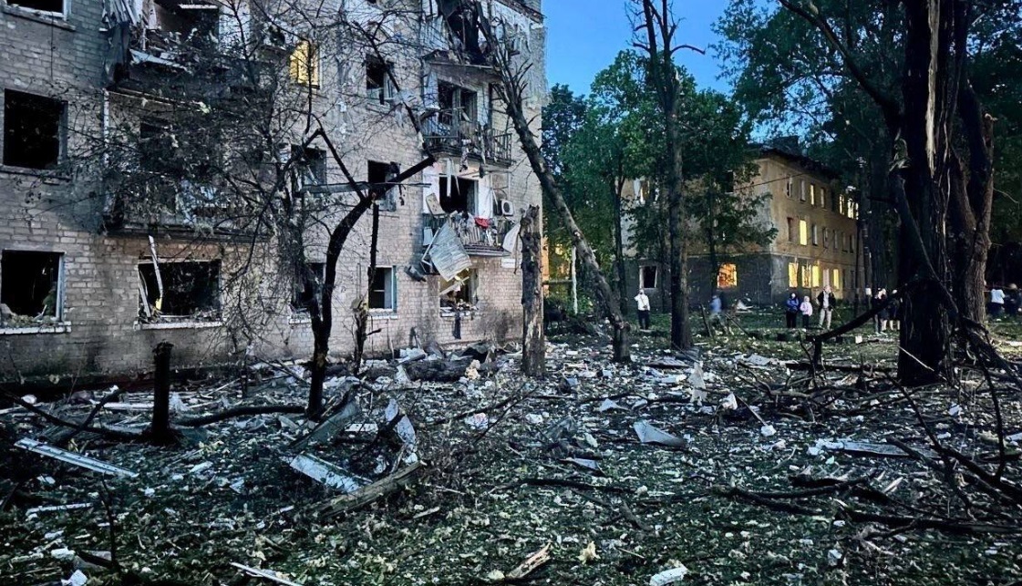 Rusia lansează unul dintre cele mai mari atacuri aeriene asupra Ucrainei. Peste 500 de drone și zeci de rachete au vizat opt regiuni