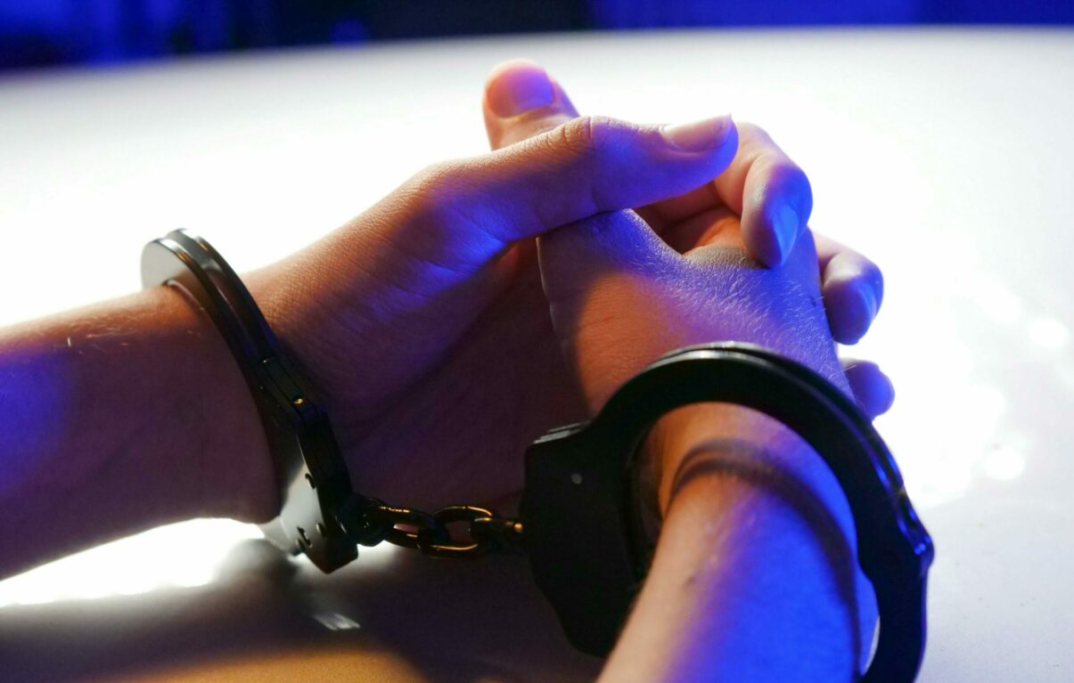 Rusia: O femeie, condamnată la muncă forțată pentru o carte cu personaje LGBT