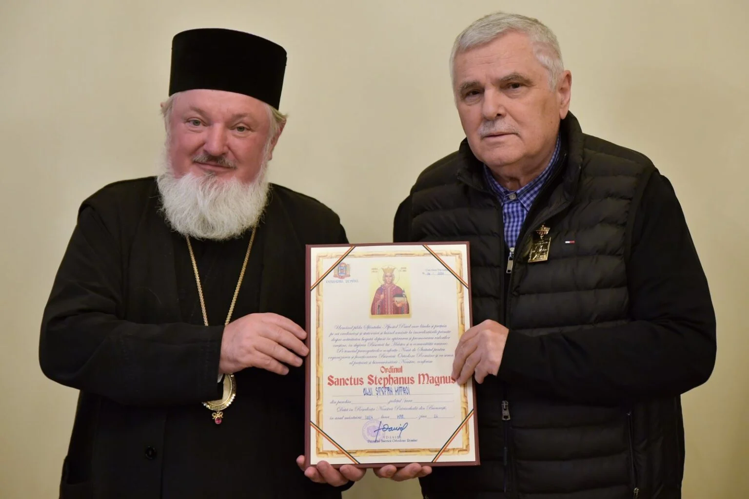 Scriitorul Ștefan Mitroi la 70 de ani: „N-am apucat să arestez decât un singur om – pe mine însumi”
