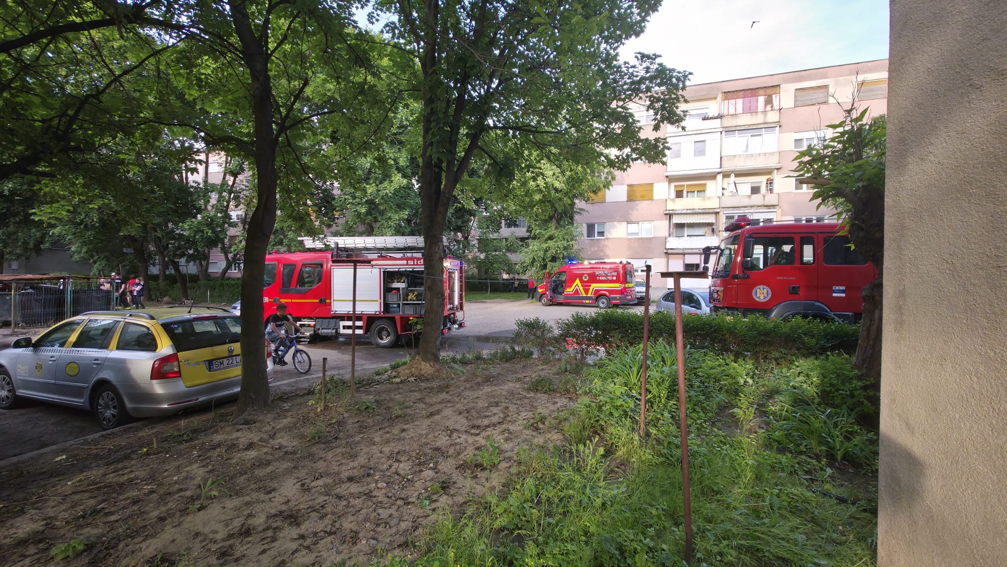 Soț și soție, victime ale unui incendiu într-un bloc din Satu Mare